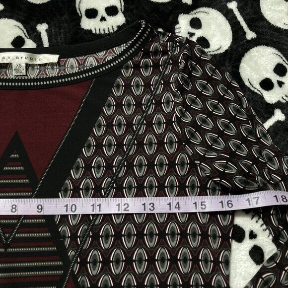 MAX STUDIO Geometric print black burgundy 3/4th sleeve top ~ XS SMALL goth shirt - Picture 8 of 15